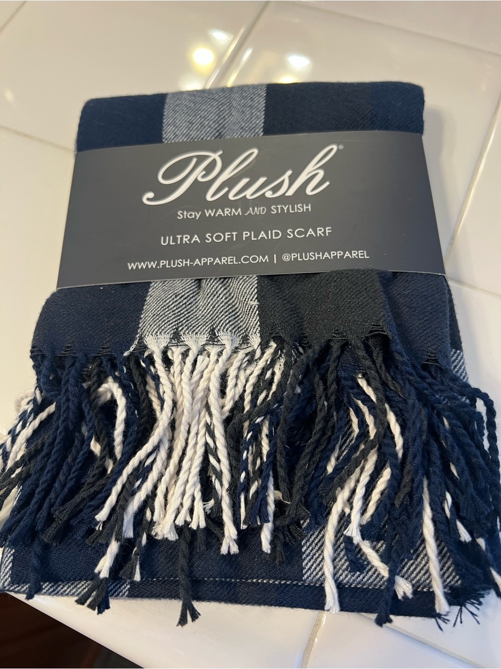 Plush Ultra Soft Plaid Scarf in Navy and White